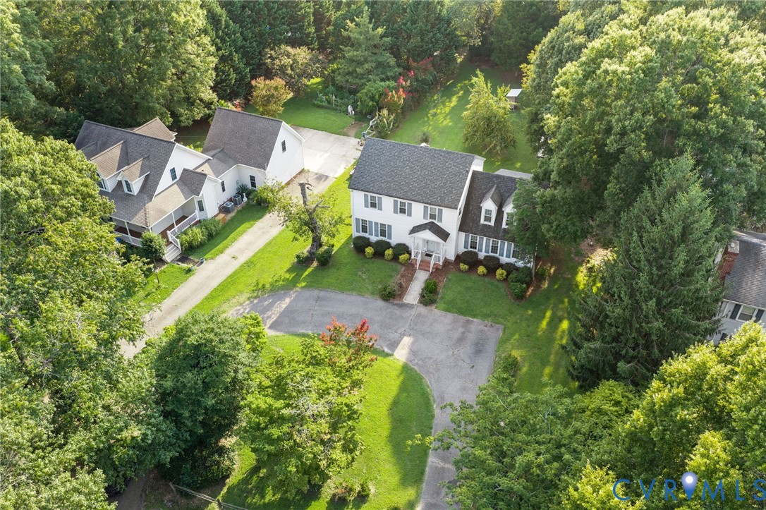 1760 Gloucester Road Gloucester Point, VA 23062 - Photo 2 of 47 Expansive property featuring a central two-story r