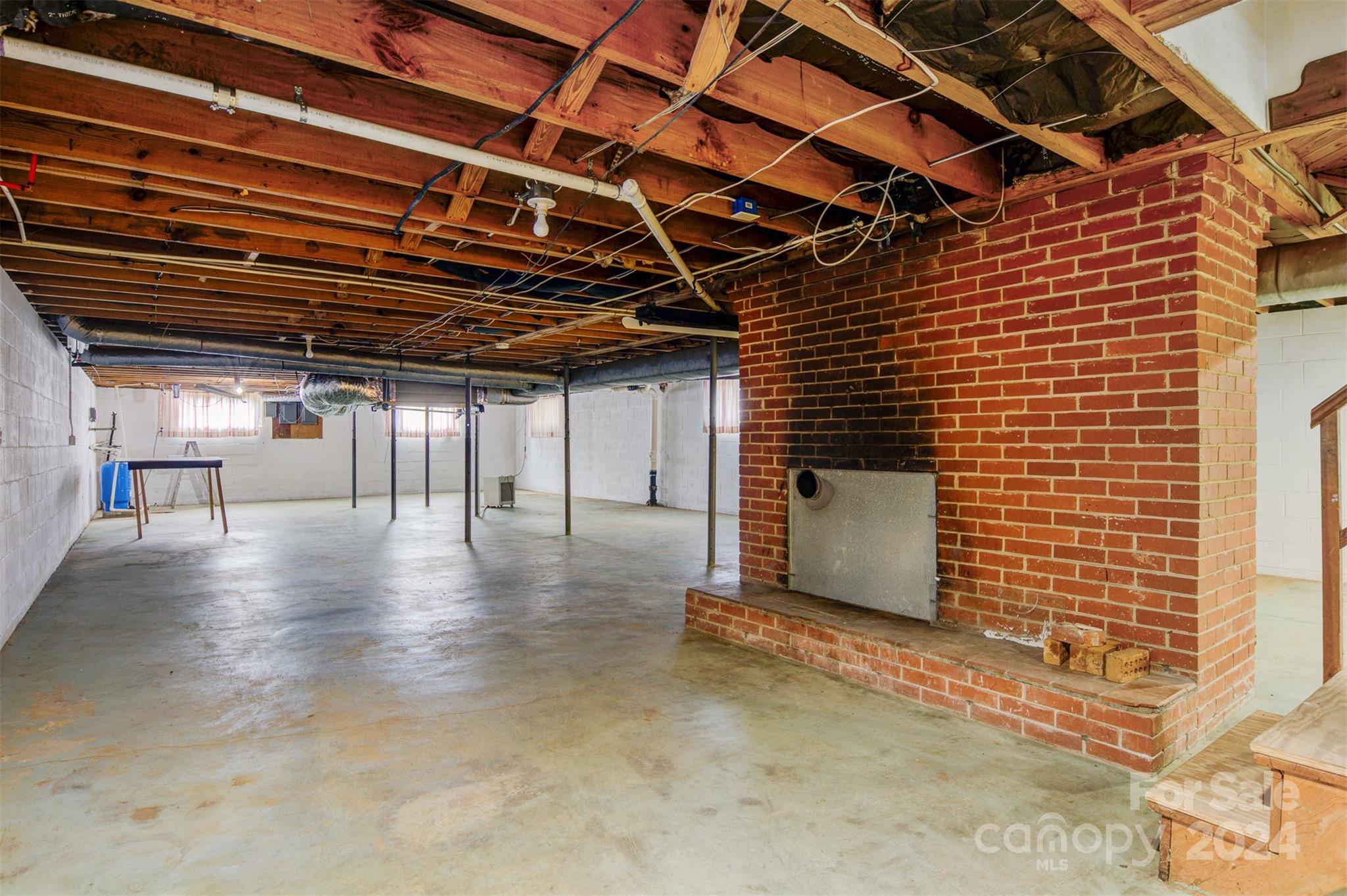 5692 Lee Cline Road Conover, NC 28613 - Photo 25 of 36 Gallery Image 25
