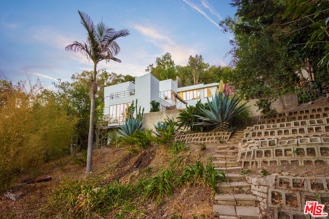 469 Upper Mesa Road Santa Monica, CA 90402 - Photo 32 of 33