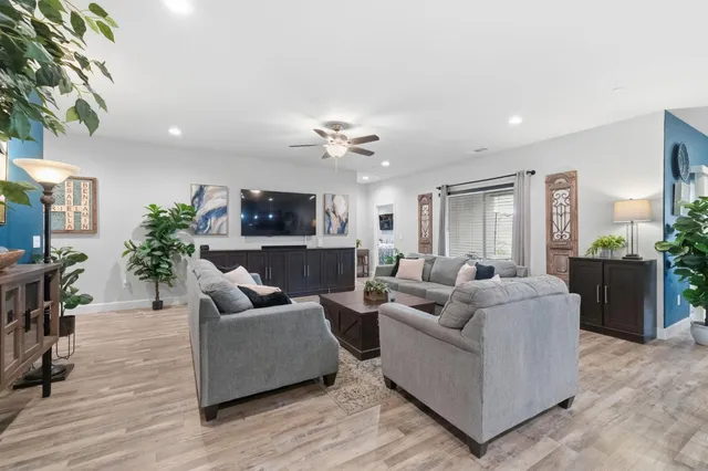 $485,000 | 2286 East Jefferson Avenue, Reedley, CA 93654