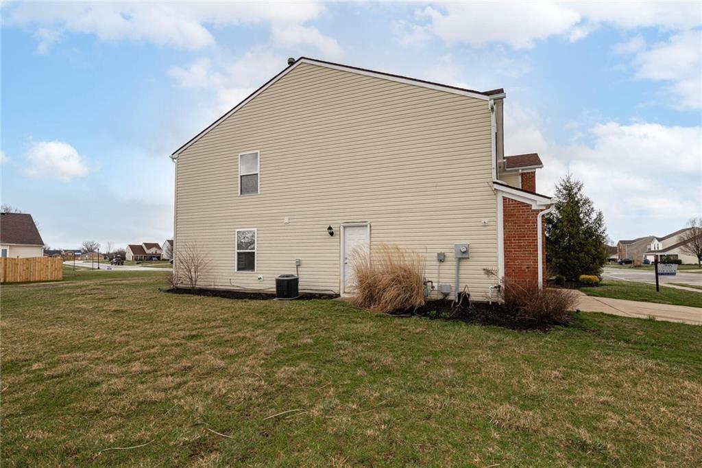 2373 Hanover Road Brownsburg, IN 46112 - Photo 2 of 20