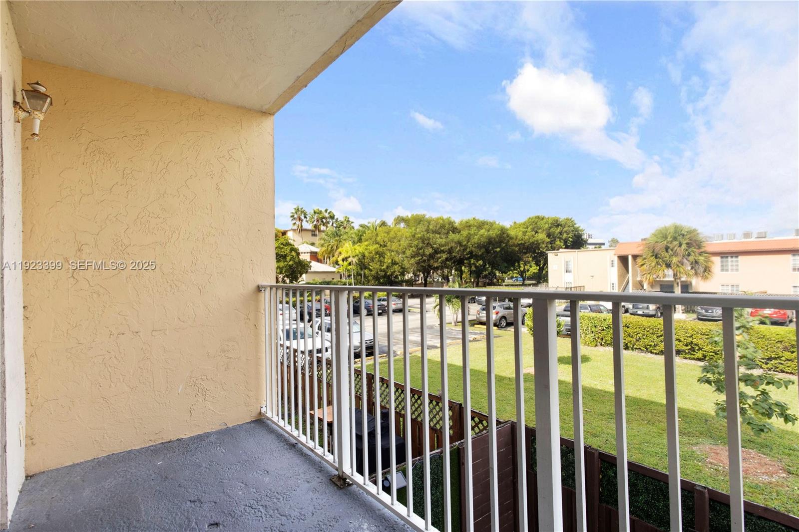 5201 Geneva Court, Unit 211 Doral, FL 33166 - Photo 14 of 33