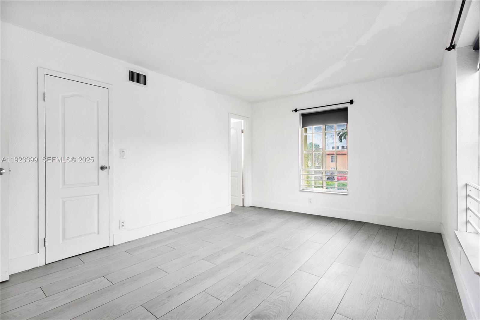 5201 Geneva Court, Unit 211 Doral, FL 33166 - Photo 17 of 33