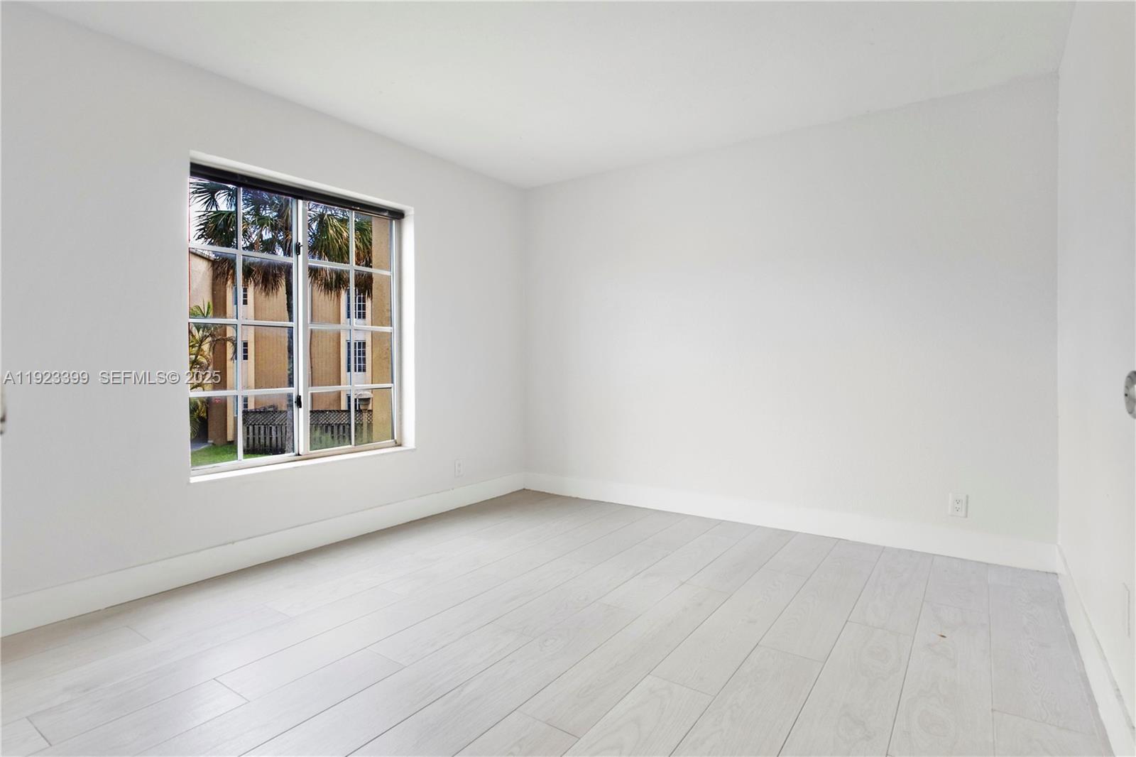 5201 Geneva Court, Unit 211 Doral, FL 33166 - Photo 21 of 33