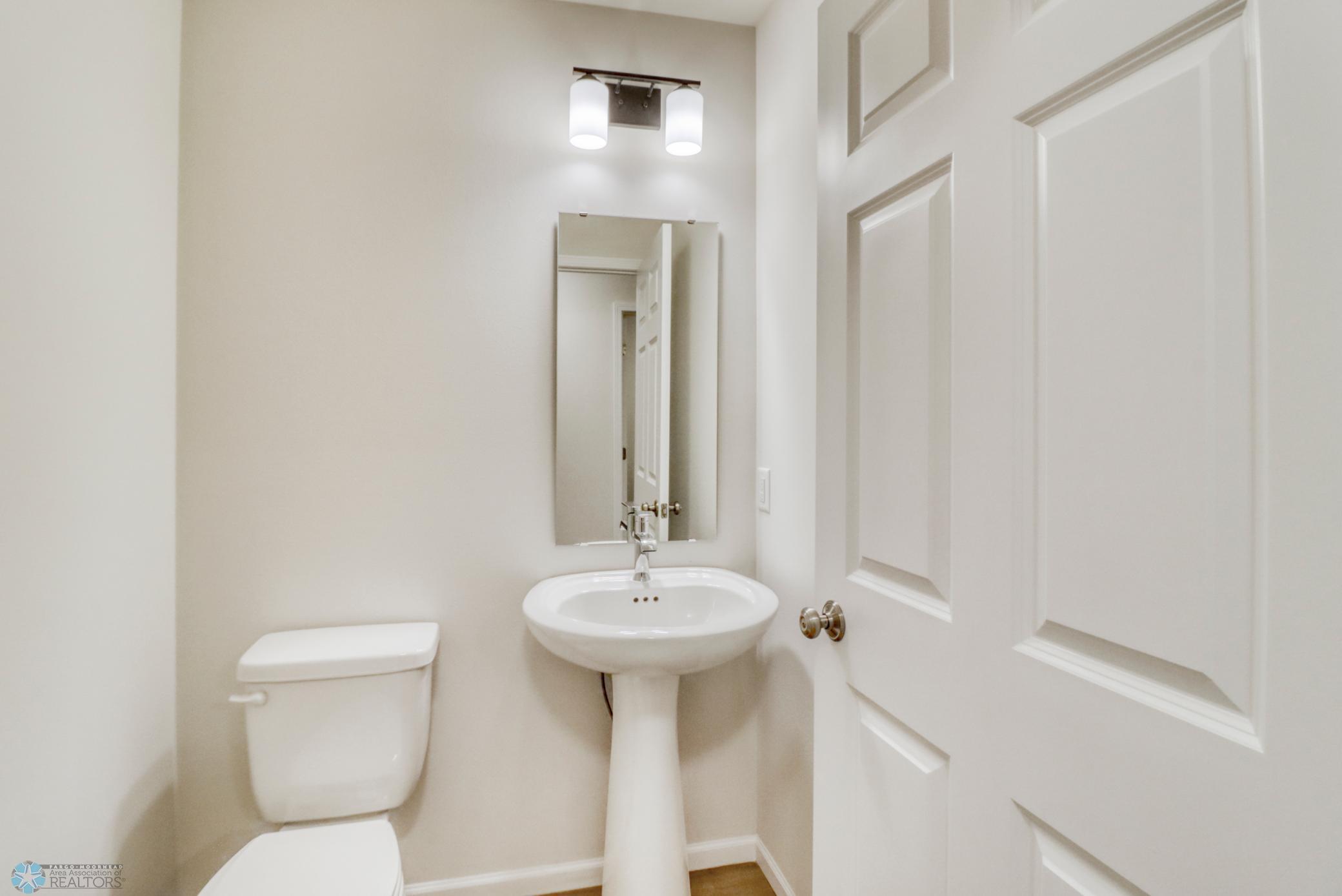 3515 18th Street South Moorhead, MN 56560 - Photo 18 of 48