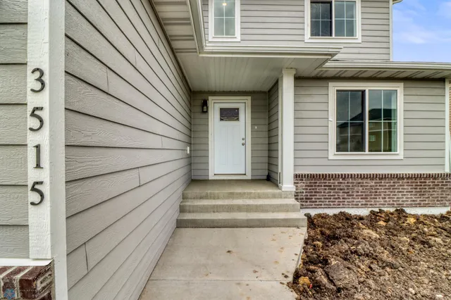 $455,000 | 3515 18th Street South, Moorhead, MN 56560