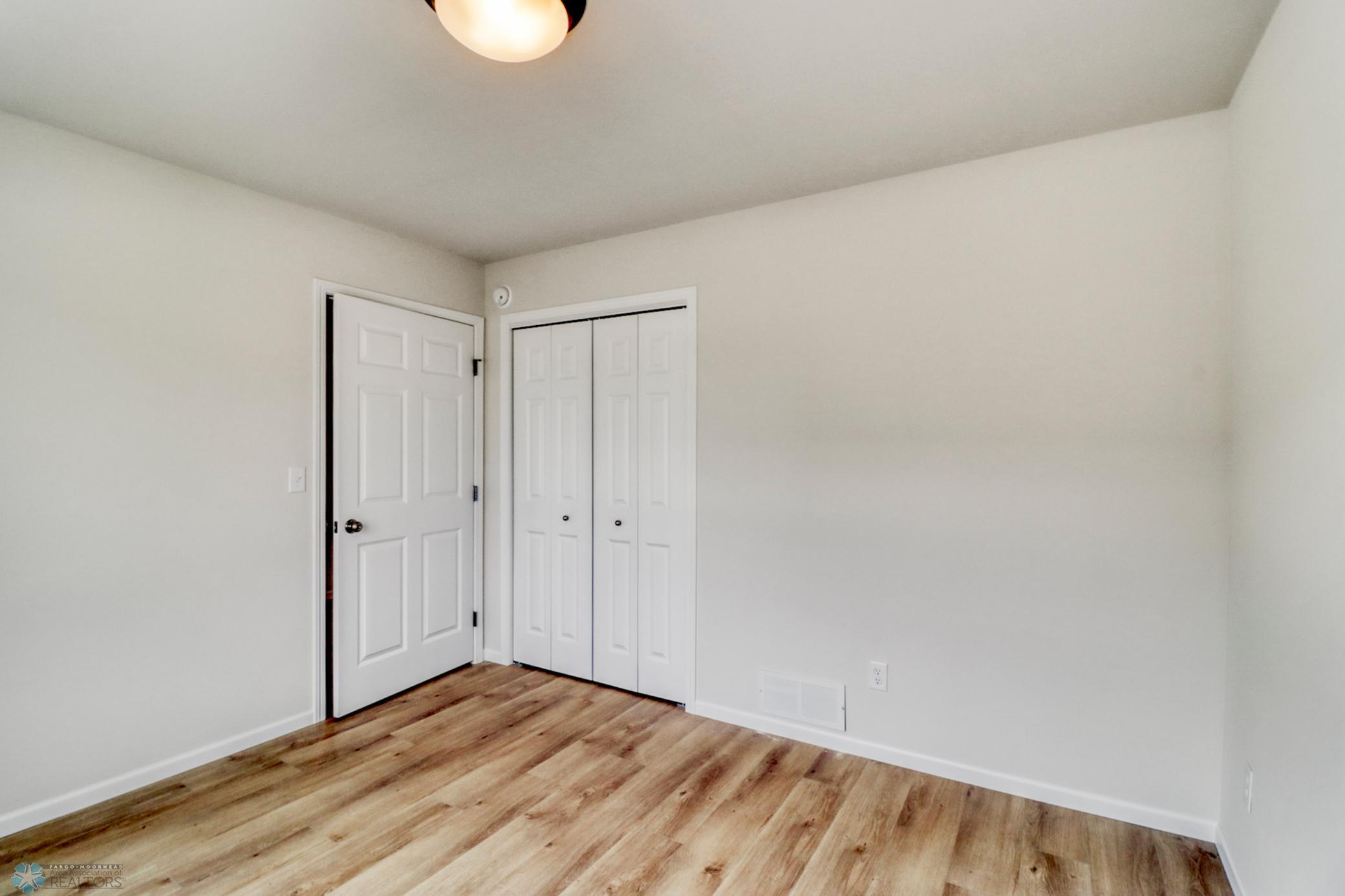 3515 18th Street South Moorhead, MN 56560 - Photo 5 of 48