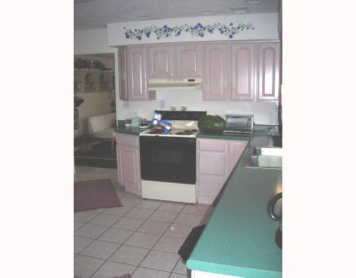 22 Munce Road Washington, PA 15301 - Photo 3 of 8 Kitchen.