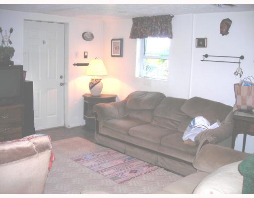 22 Munce Road Washington, PA 15301 - Photo 7 of 8 Den/Family/Great Room.