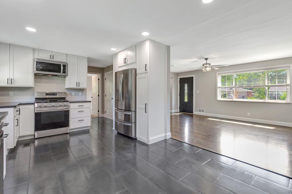 1857 8 Mile Road Cincinnati, OH 45255 - Photo 7 of 35 Gallery Image 7