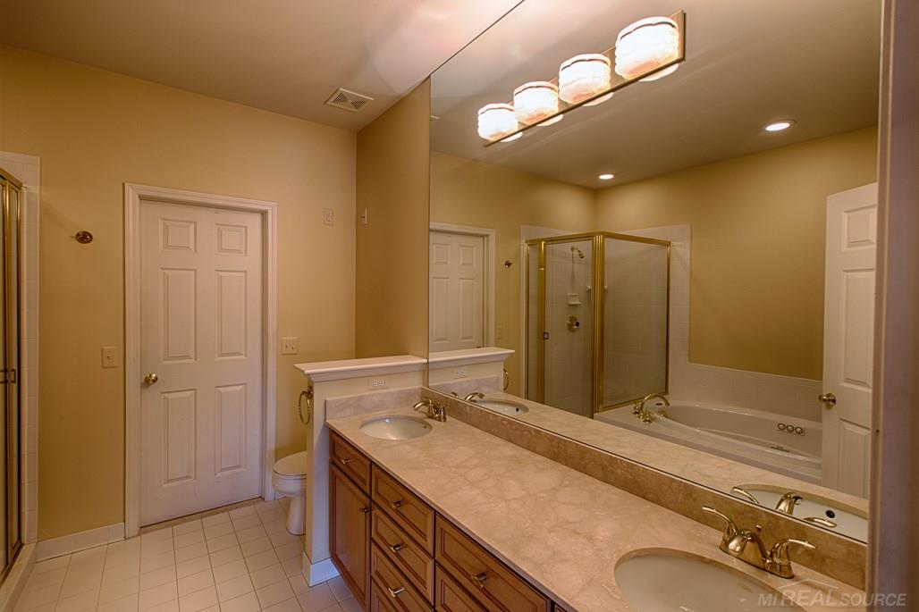 6584 Steeple Ridge Clarkston, MI 48346 - Photo 17 of 36 31241798-16.JPG