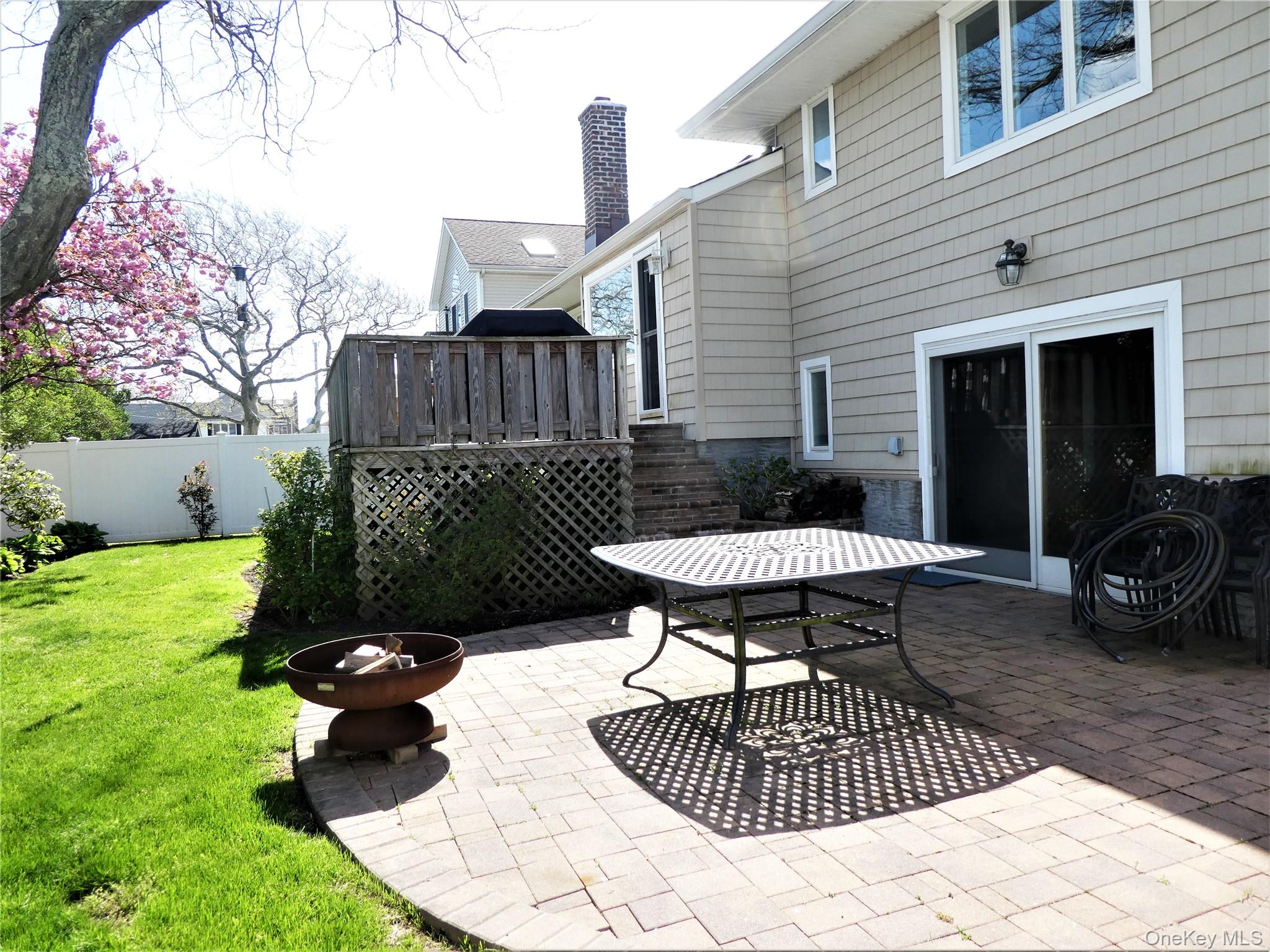 821 Channel Road Long Beach, NY 11561 - Photo 12 of 17