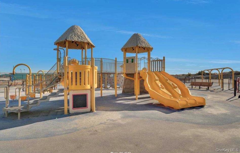 821 Channel Road Long Beach, NY 11561 - Photo 16 of 17