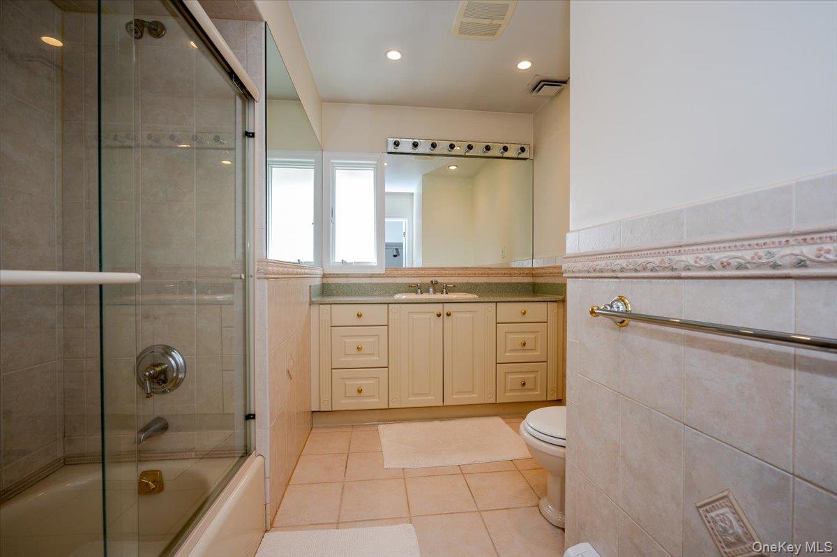 821 Channel Road Long Beach, NY 11561 - Photo 7 of 17