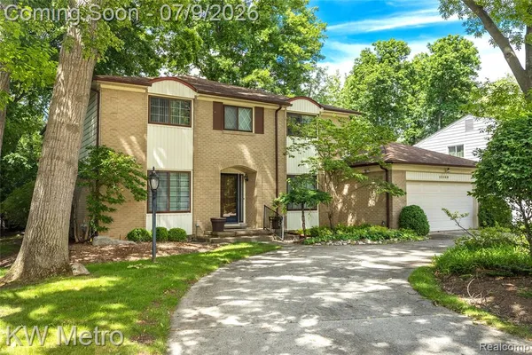 $500,000 | 22560 Kenwyck Drive, Southfield, MI 48034