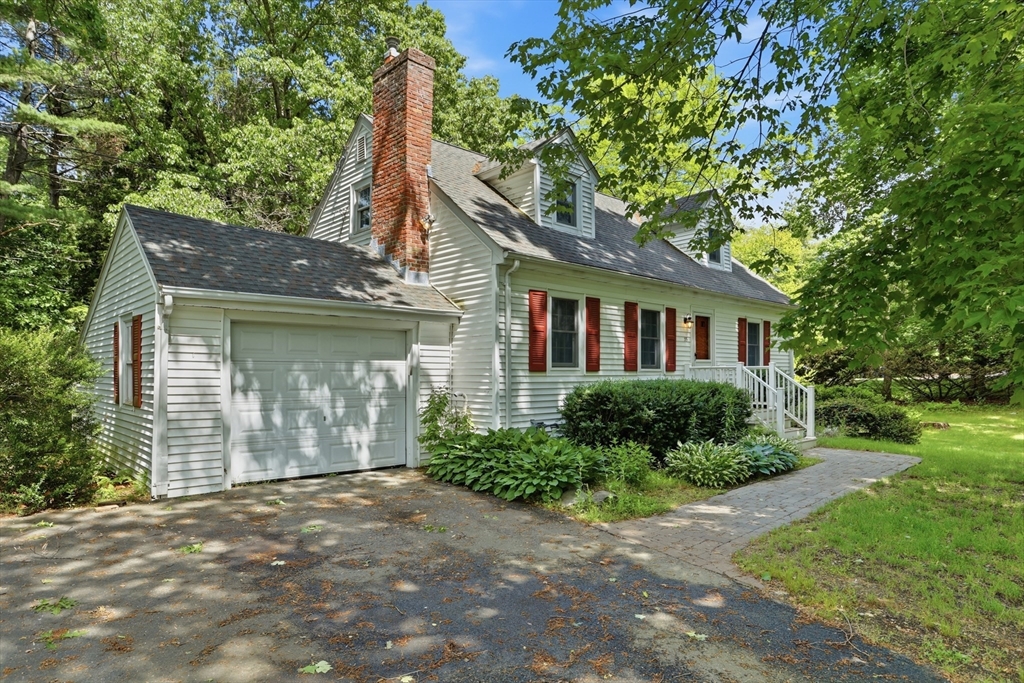 35 Quaboag Road Acton, MA 01720 - Photo 2 of 29