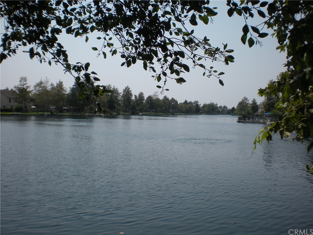 108 Lakeside Drive Buena Park, CA 90621 - Photo 4 of 60