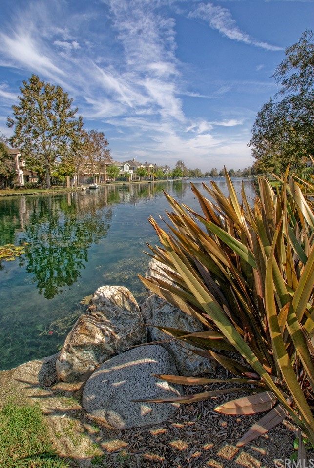 108 Lakeside Drive Buena Park, CA 90621 - Photo 6 of 60