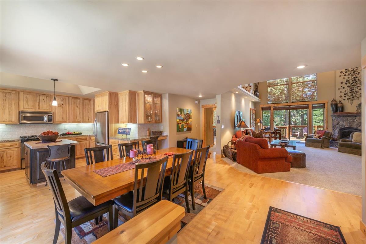 14522 Tyrol Road Truckee, CA 96161 - Photo 4 of 20 Gallery Image 4