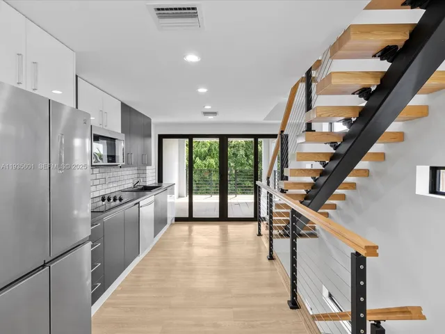 $6,000 | 1134 71st Street, Unit 3, Miami Beach, FL 33141