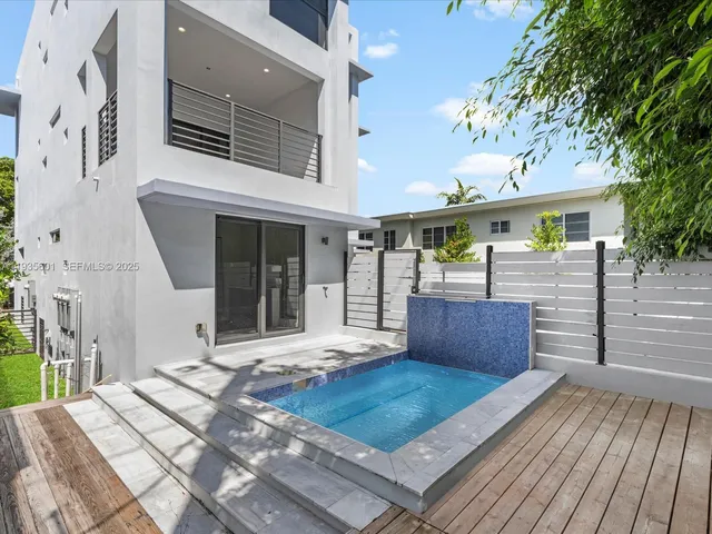 $6,000 | 1134 71st Street, Unit 3, Miami Beach, FL 33141