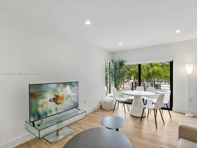 $6,000 | 1134 71st Street, Unit 3, Miami Beach, FL 33141