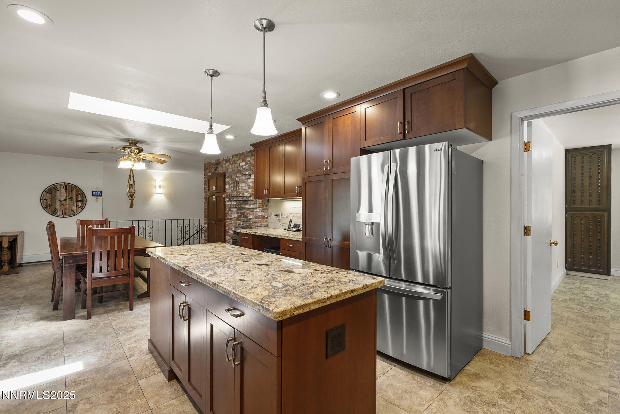 14490 Rancheros Drive Reno, NV 89521 - Photo 8 of 40 8-web-or-mls-_DSC9875
