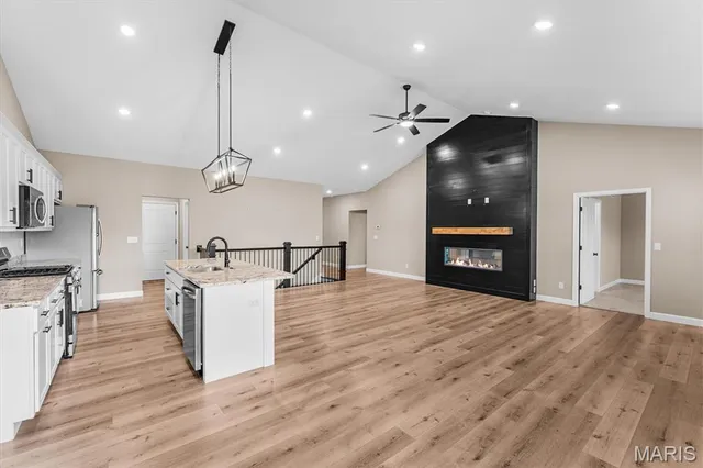 $438,800 | 828 Applewood Creek Drive, Fairview Heights, IL 62208