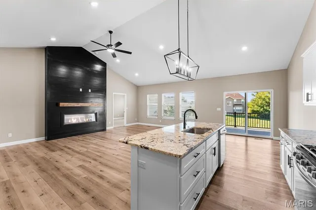 $438,800 | 828 Applewood Creek Drive, Fairview Heights, IL 62208