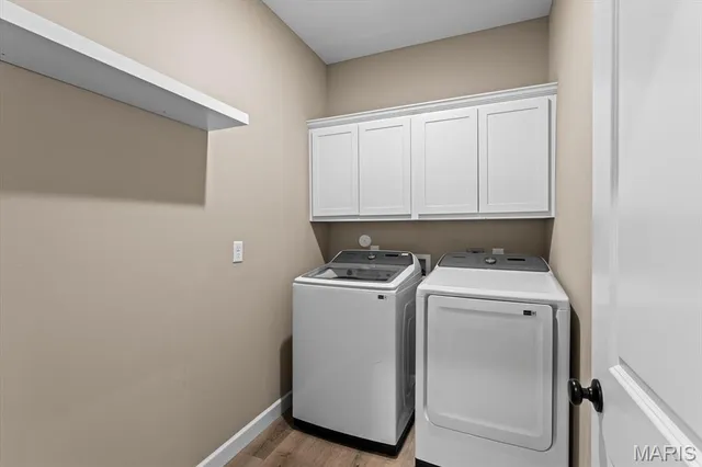 $438,800 | 828 Applewood Creek Drive, Fairview Heights, IL 62208