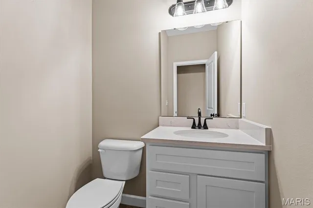 $438,800 | 828 Applewood Creek Drive, Fairview Heights, IL 62208