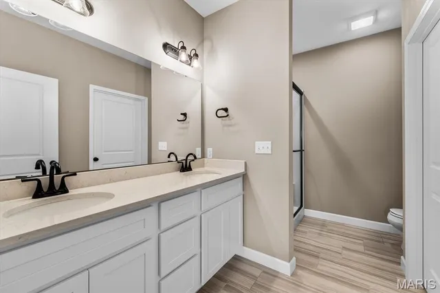 $438,800 | 828 Applewood Creek Drive, Fairview Heights, IL 62208