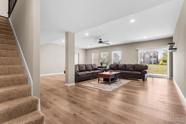 $438,800 | 828 Applewood Creek Drive, Fairview Heights, IL 62208