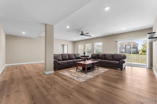 $438,800 | 828 Applewood Creek Drive, Fairview Heights, IL 62208