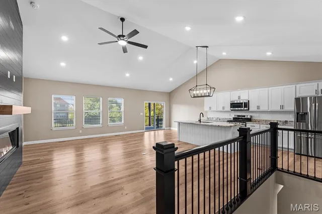 $438,800 | 828 Applewood Creek Drive, Fairview Heights, IL 62208