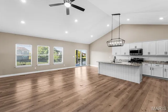 $438,800 | 828 Applewood Creek Drive, Fairview Heights, IL 62208