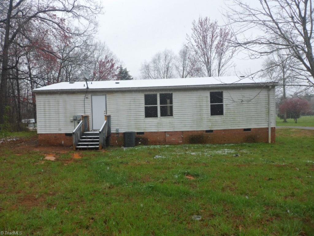 379 Cunningham Brick Yard Road Lexington, NC 27292 - Photo 9 of 10 Gallery Image 9