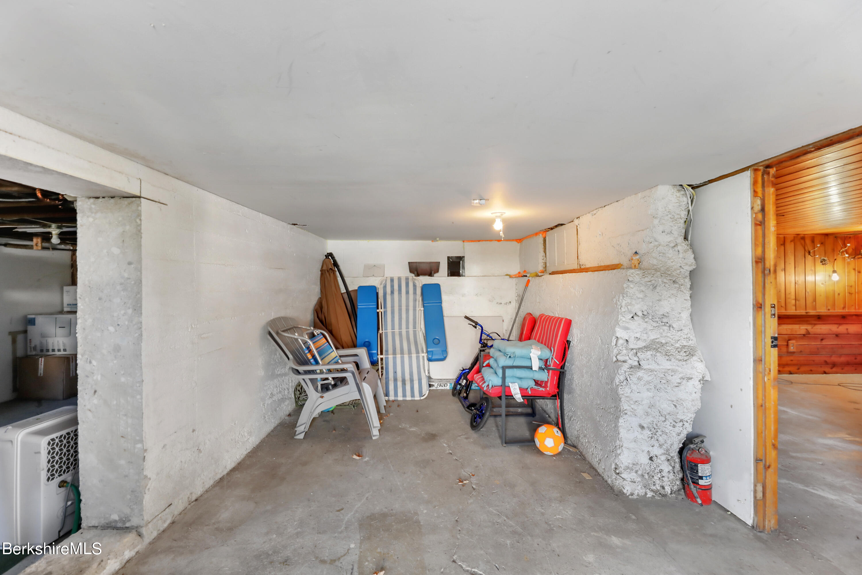 561 Pecks Road Pittsfield, MA 01201 - Photo 16 of 42 Lower Level