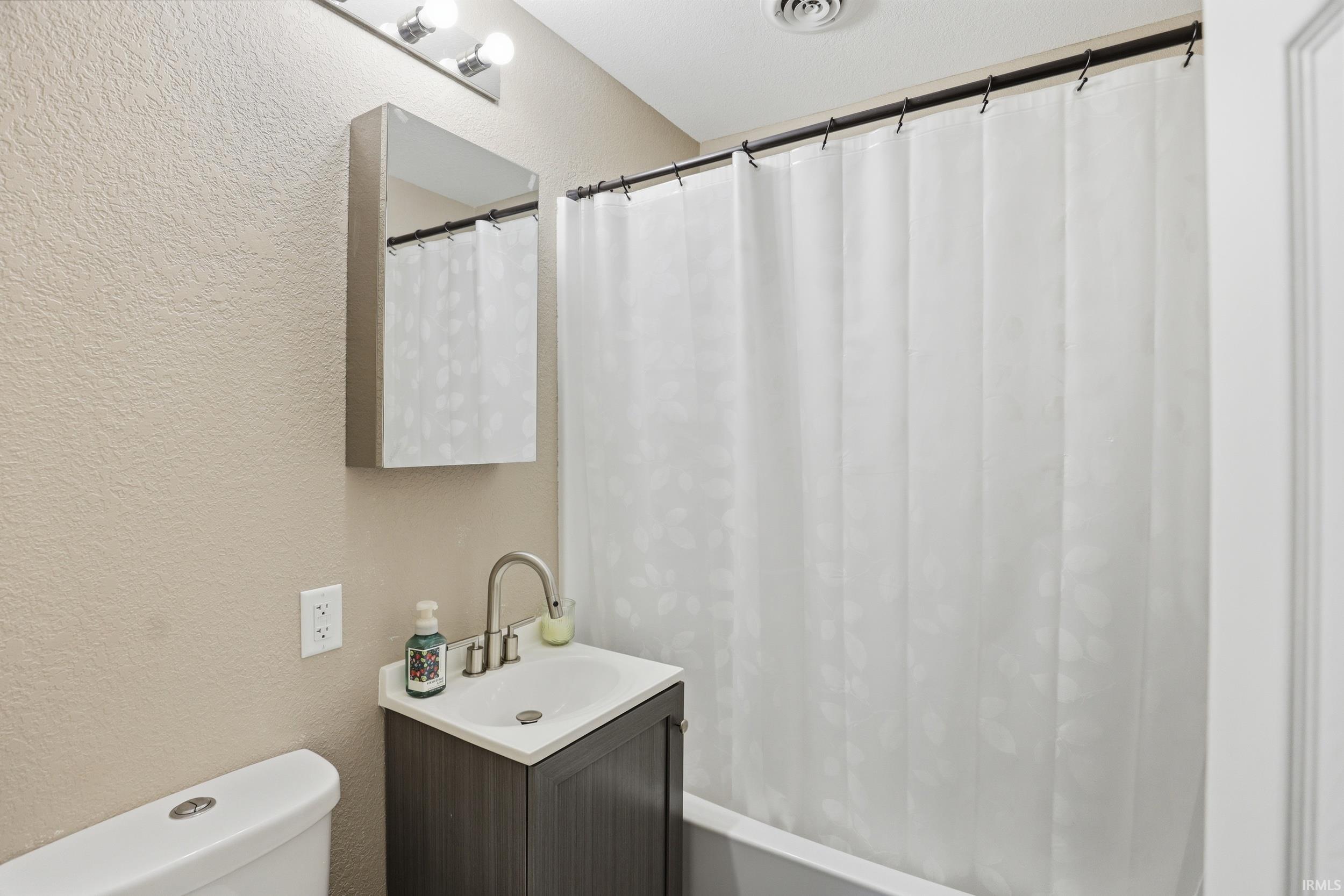 611 Randolph Street Angola, IN 46703 - Photo 16 of 23