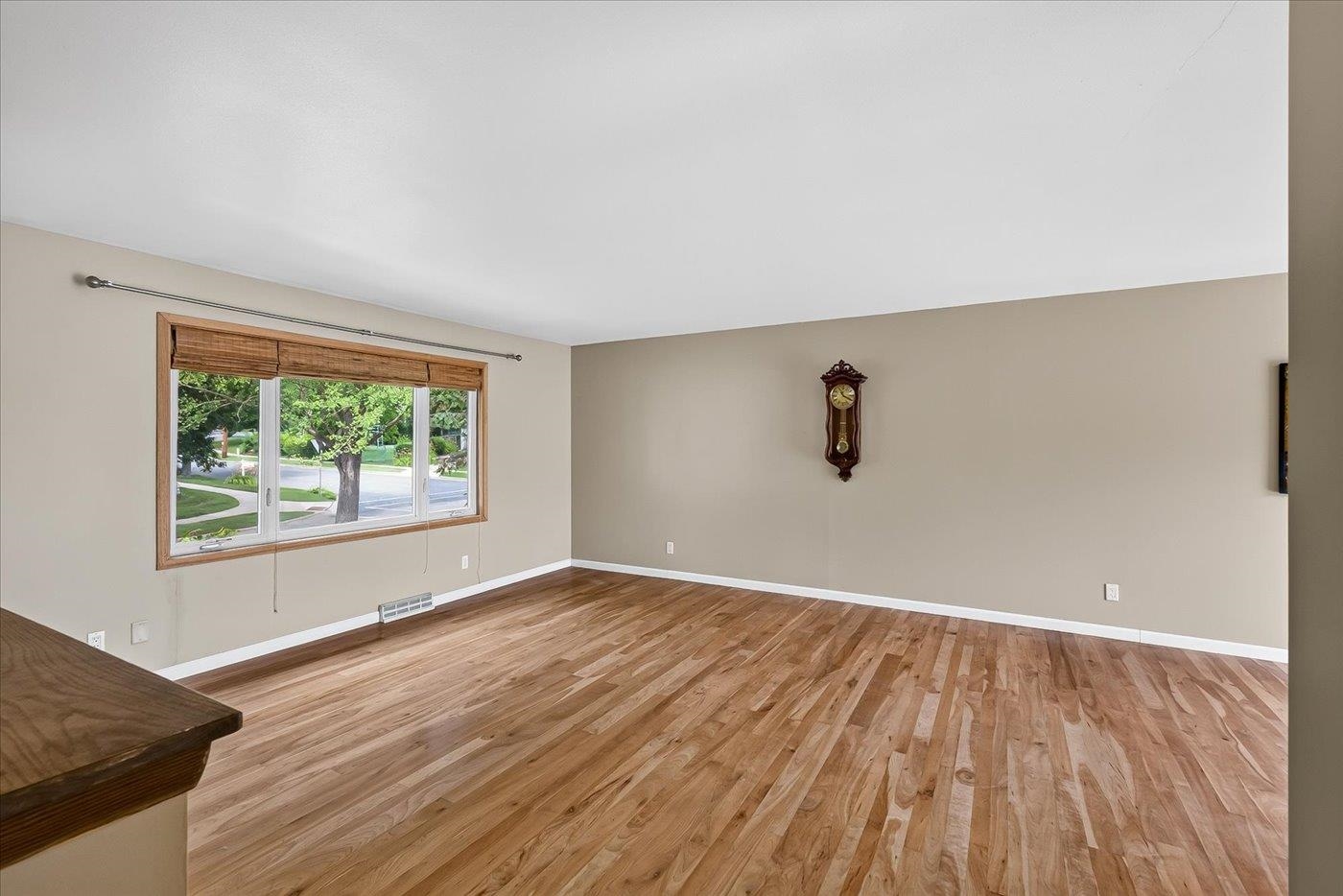 1401 Frisch Road Madison, WI 53711 - Photo 13 of 41