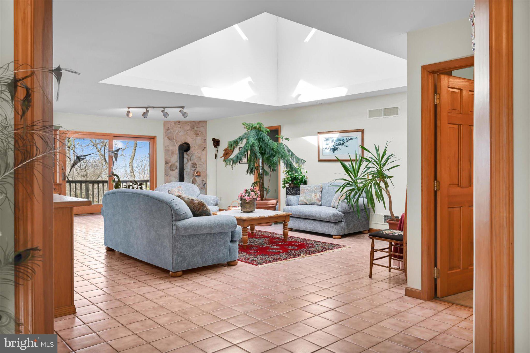 418 Mountainside Road Temple, PA 19560 - Photo 12 of 37