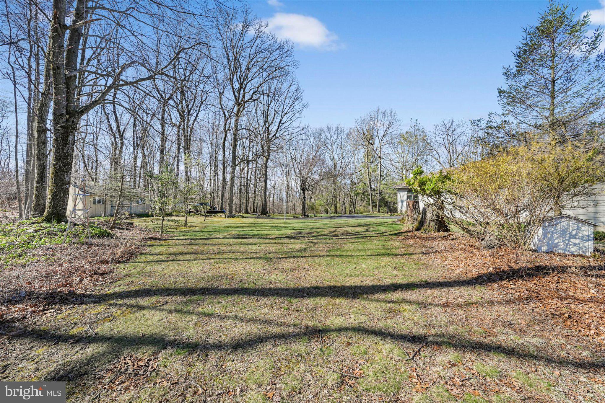 418 Mountainside Road Temple, PA 19560 - Photo 5 of 37