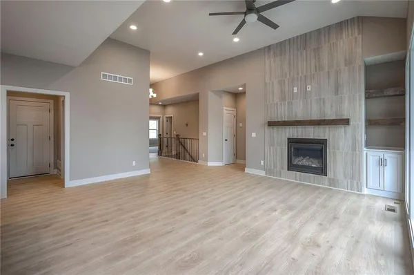 $439,900 | 22609 Cole Court, Peculiar, MO 64078