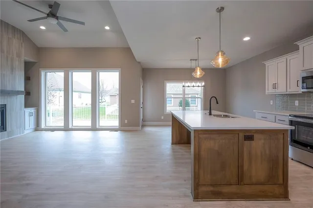 $444,900 | 22609 Cole Court, Peculiar, MO 64078