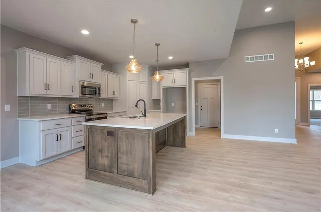 $444,900 | 22609 Cole Court, Peculiar, MO 64078