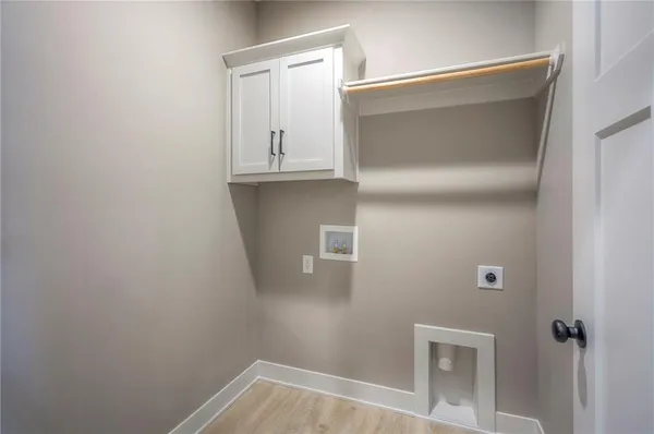 $439,900 | 22609 Cole Court, Peculiar, MO 64078