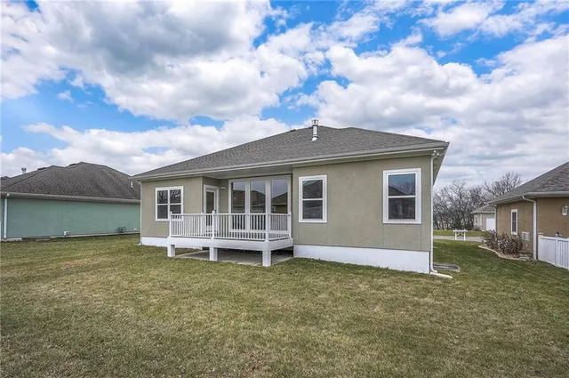 $444,900 | 22609 Cole Court, Peculiar, MO 64078
