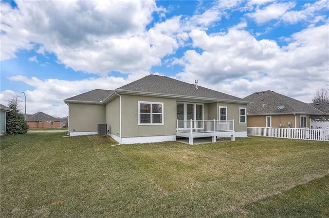 $444,900 | 22609 Cole Court, Peculiar, MO 64078