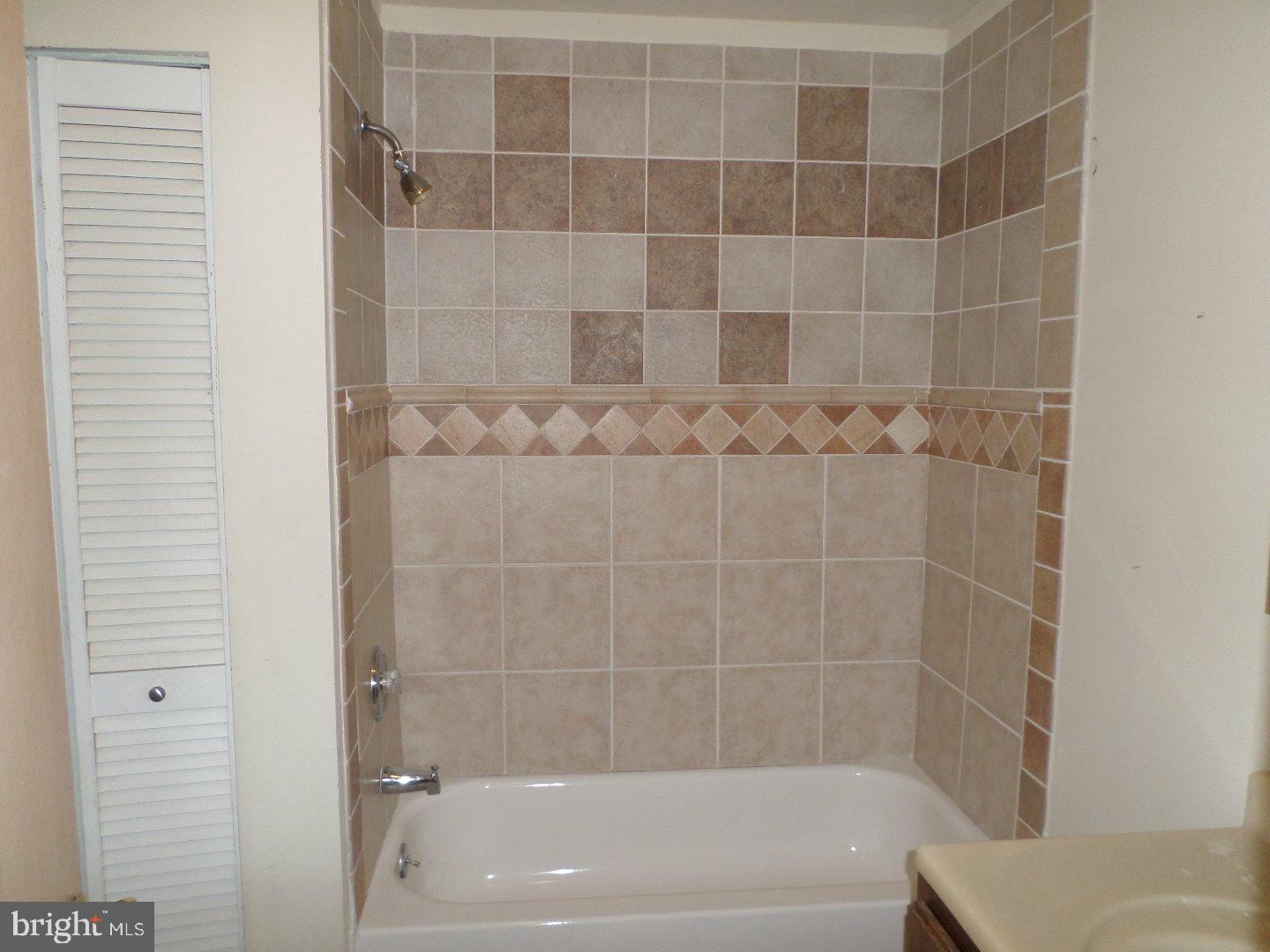 504 Oakshade Road Shamong, NJ 08088 - Photo 7 of 20 Gallery Image 7