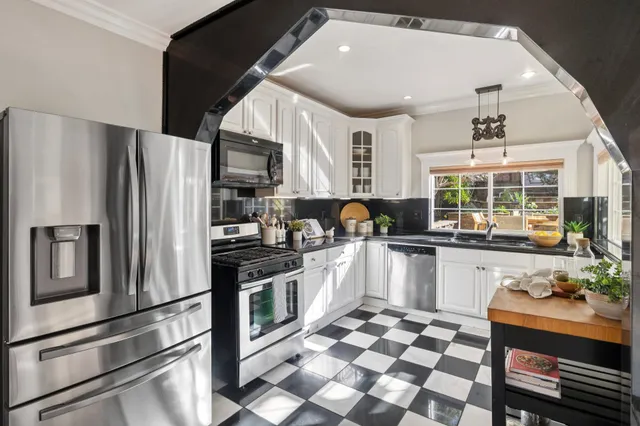 $989,000 | 3340 Harrison Street, Oakland, CA 94611